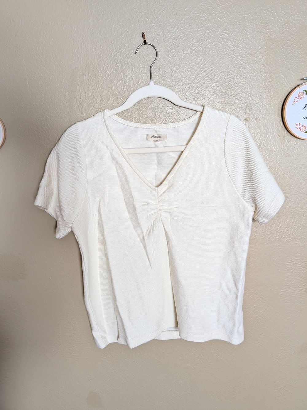 Madewell Off-White V-Neck Short Sleeve Top